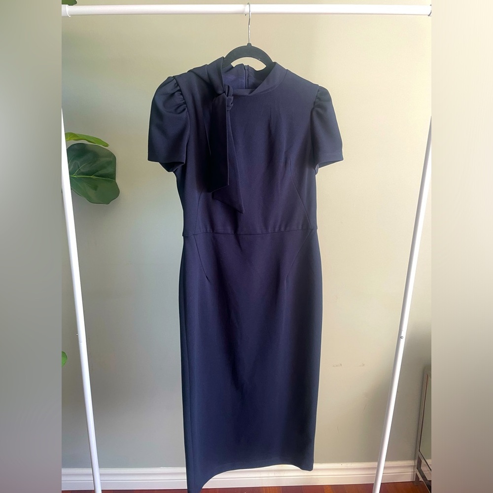 Maggie London Navy Midi Dress with neck tie Size 6